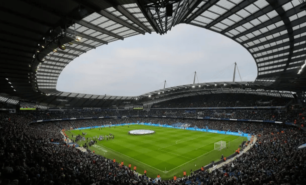 国脚关键头球助球队赢下比赛