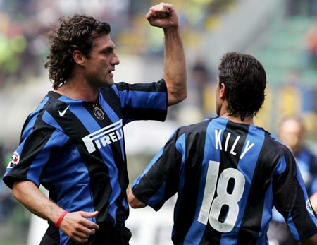 爱尔兰主帅：C罗只是一时冲动；球迷营造了难以置信的氛围